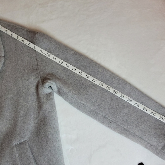 Banana Republic Oversized Wool Coat M-L NWOT - Picture 4 of 10